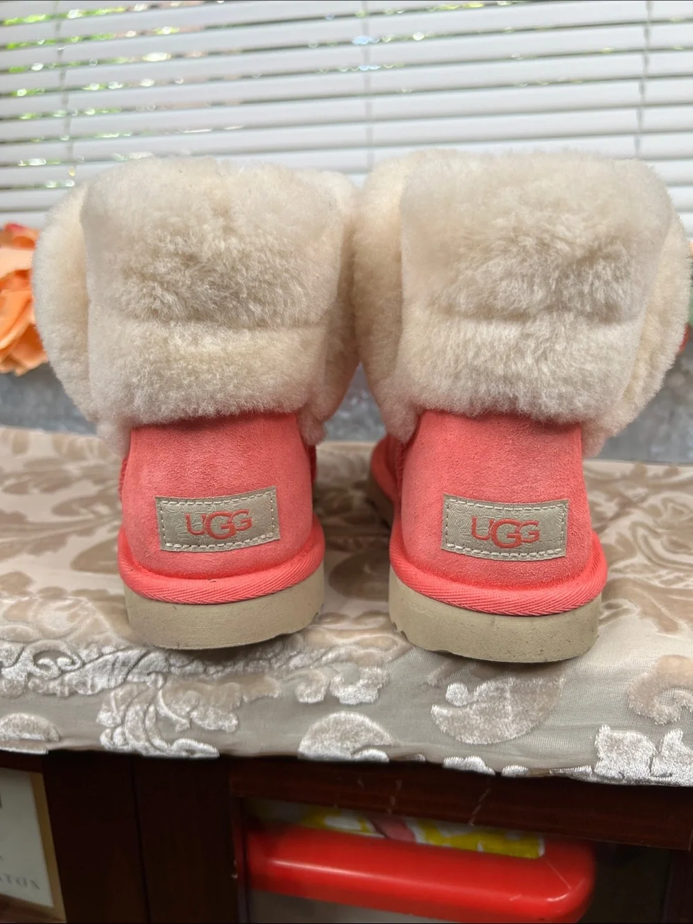 Ugg Saniya Mini Size 2